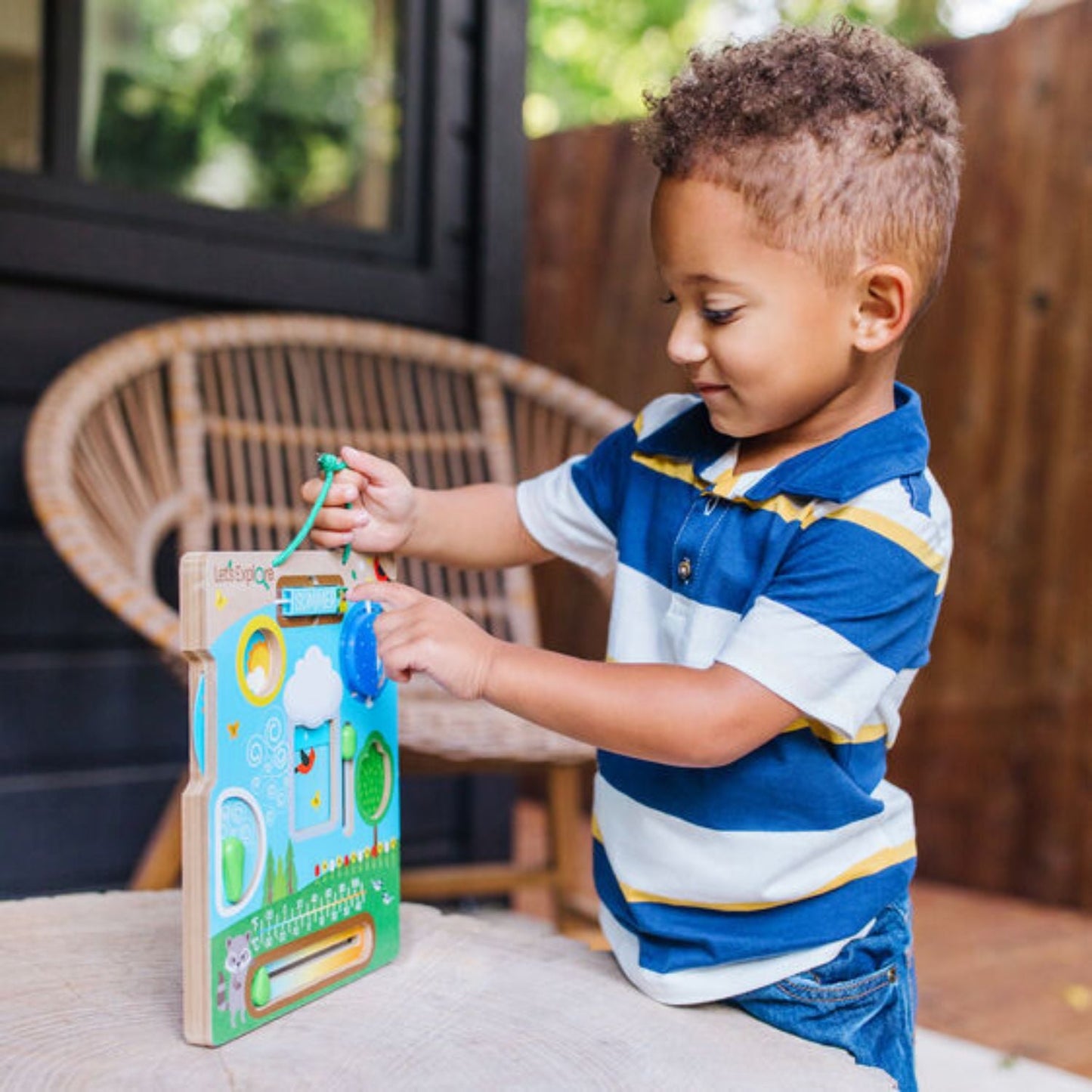 Melissa & Doug - Melissa & Doug Outdoor Observations Board - Playful Panda