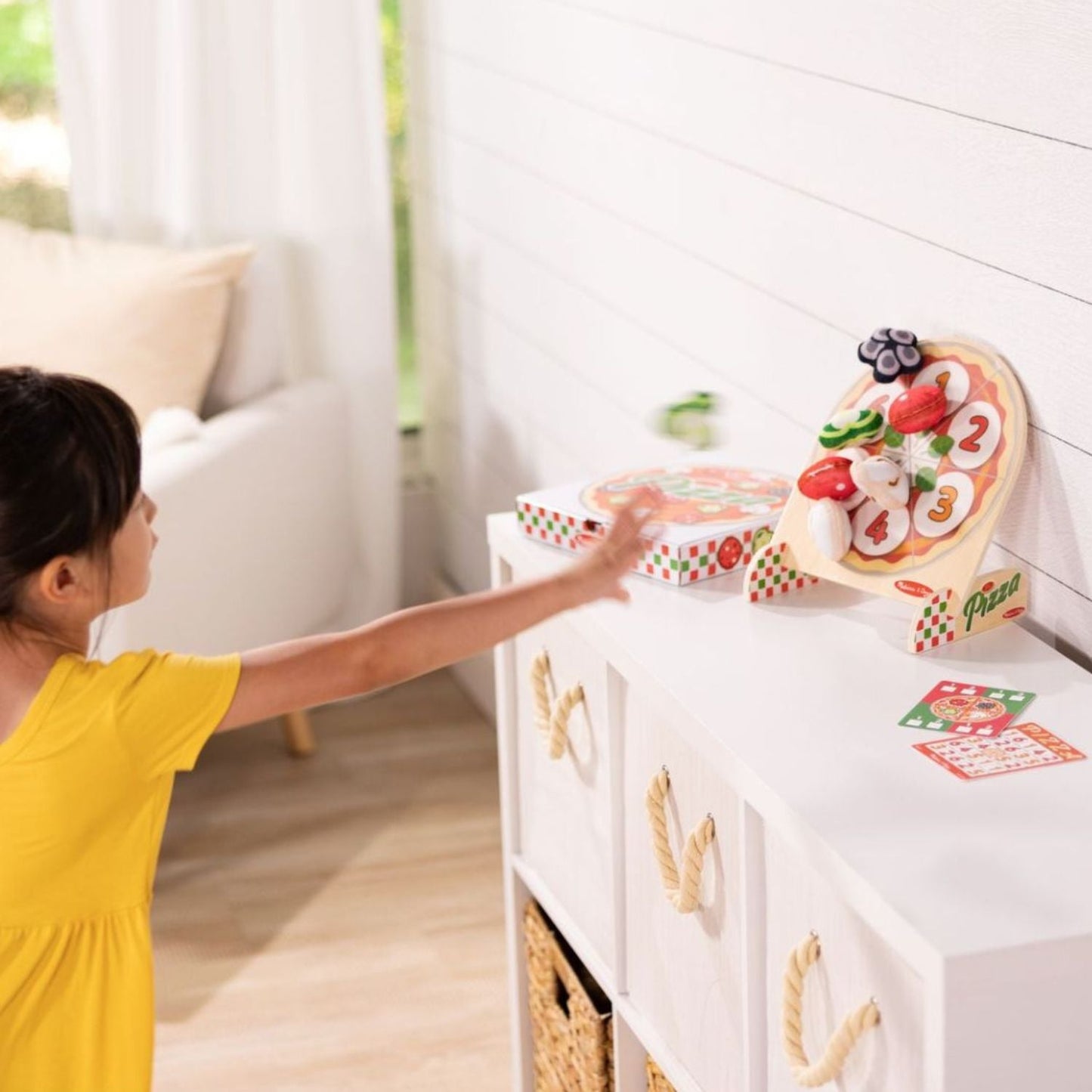 Melissa & Doug - Melissa & Doug Pizza Topping Toss Game - Playful Panda