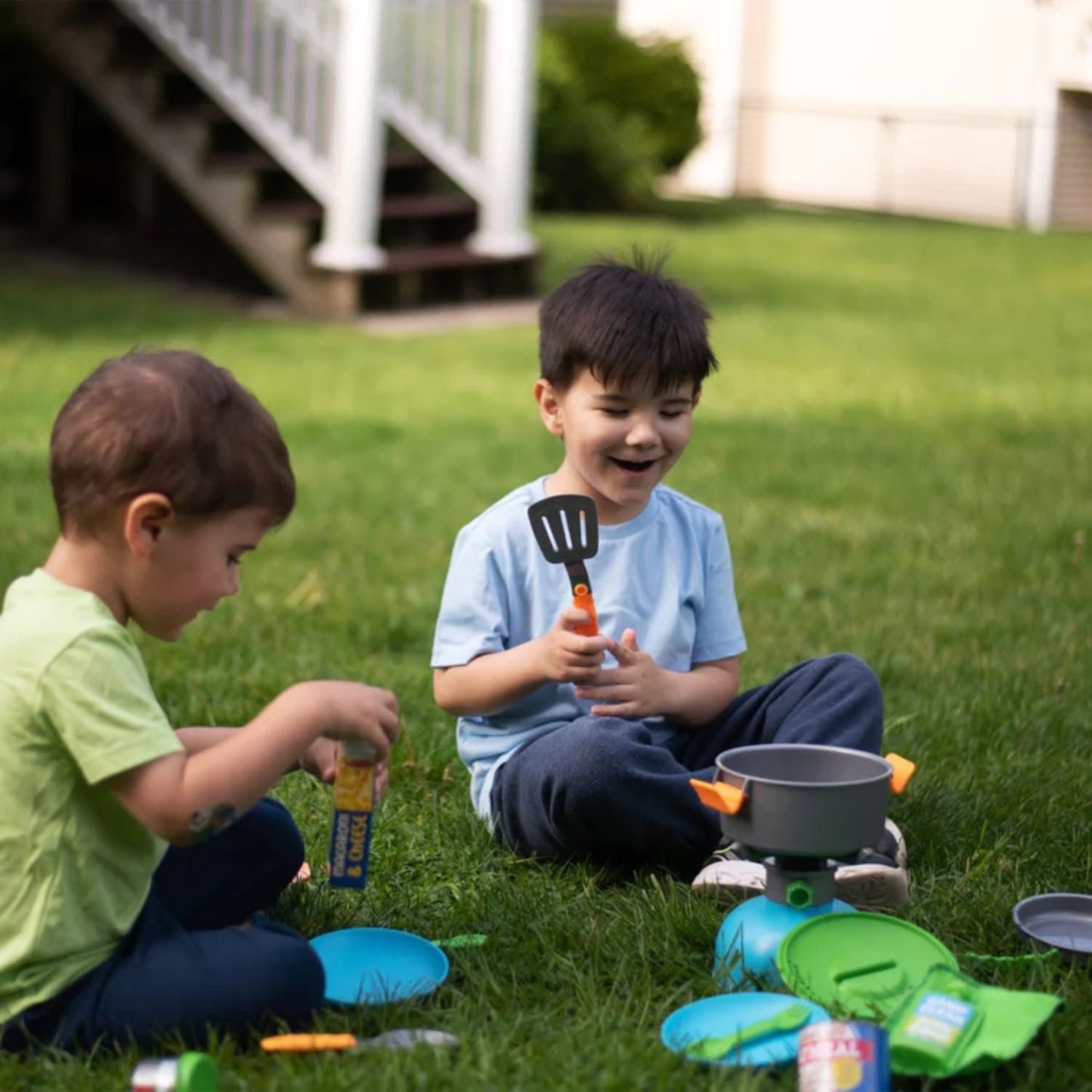 Melissa & Doug - Melissa & Doug Let’s Explore Outdoor Cooking Play Set - Playful Panda